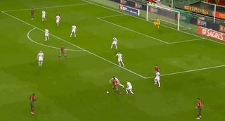 电竞比分网-【欧预赛】C罗梅开创纪录！葡萄牙4比0大胜鱼腩