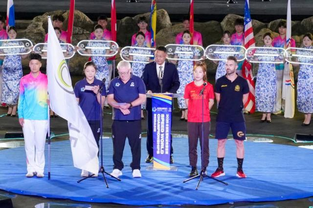 海天为幕 轮舞风华 2025年世界速度轮滑锦标赛在秦皇岛北戴河开幕